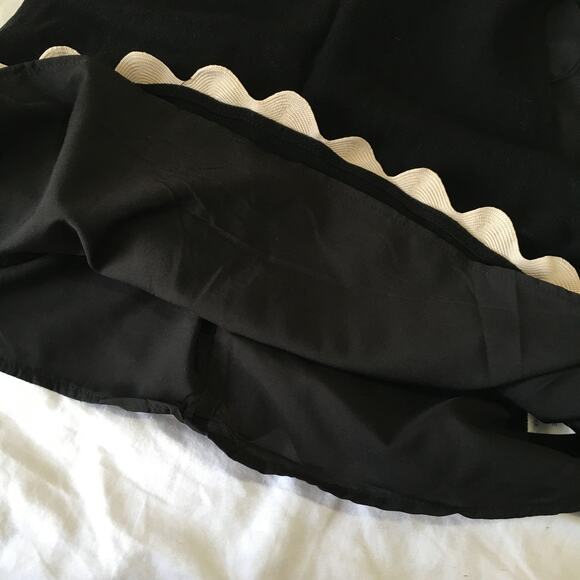 ANNIEWEAR size small black with a cream Bric-a-brac detailed accent sleeveless - Picture 7 of 11